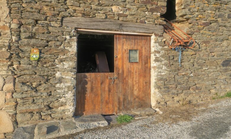 French countryside barn illustrative