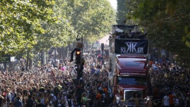 حشود خلال Techno Parade في باريس - صورة أرشيفية