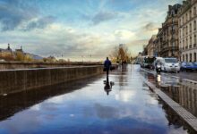 صورة تعبيرية لأجواء ممطرة في فرنسا؛ ليست صورة للفيضانات المتوقعة في غار وهيرو. تصوير Eduardo Espinoza Raggi / Unsplash