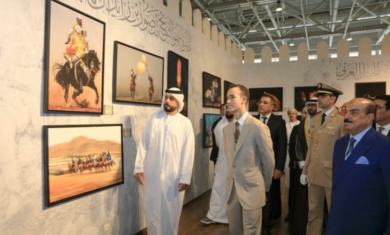 ولي عهد المغرب في معرض جائزة منصور بن زايد لتصوير الخيل العربي